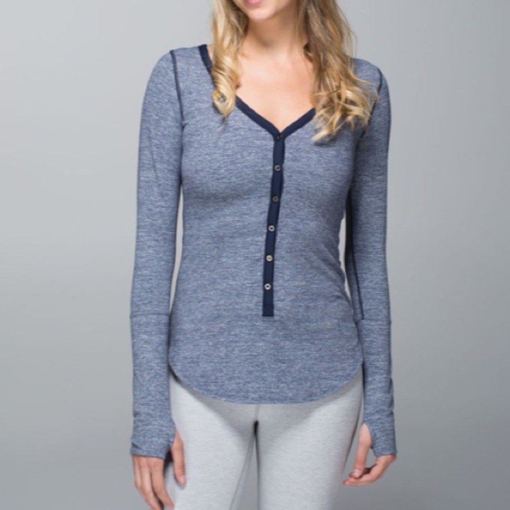 lululemon athletica heathered blue long-sleeve henley with navy trim